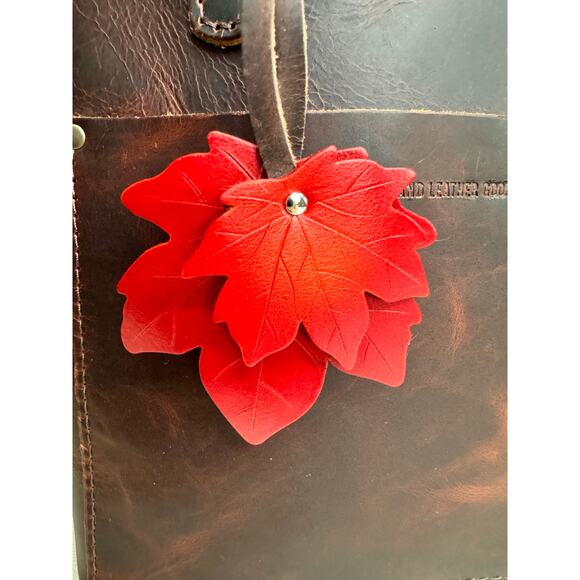 Leather Purse Charm Maple Leaf Bag Charm Genuine Leather Purse Keychain NEW - Picture 3 of 5
